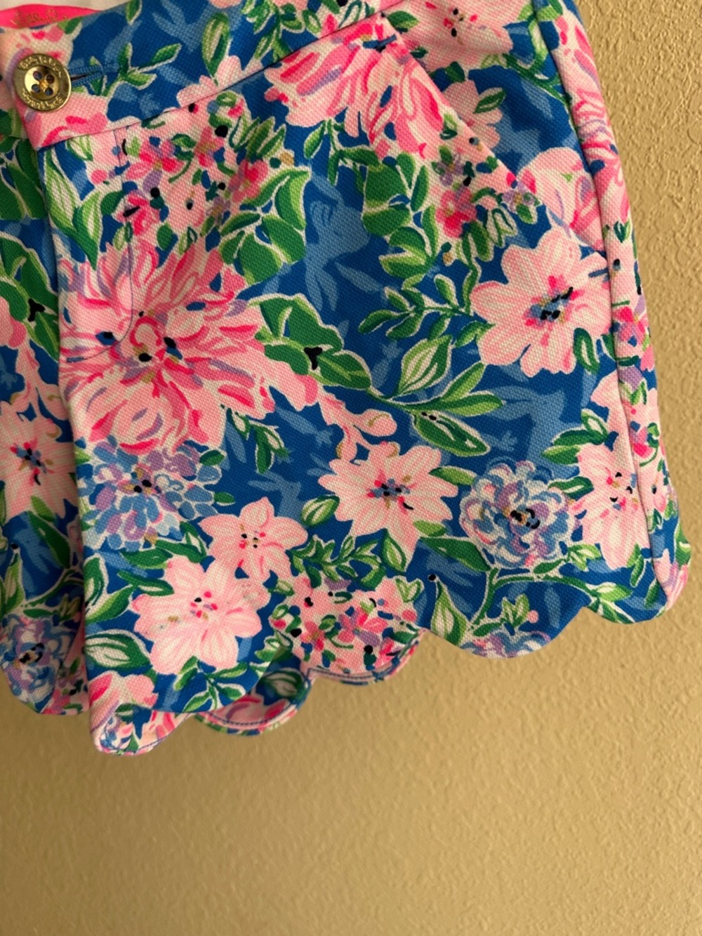 Lilly Pulitzer Pink & Blue Floral Scallop-Hem Shorts - Picture 5 of 9